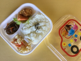 音香’ｓ畑♪ 幼稚園・保育園の給食2017年10月25日 byおかずばたけ