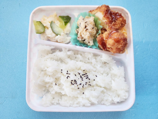 音香’s畑♪ 幼稚園・保育園の給食2025年06月05日 byおかずばたけ