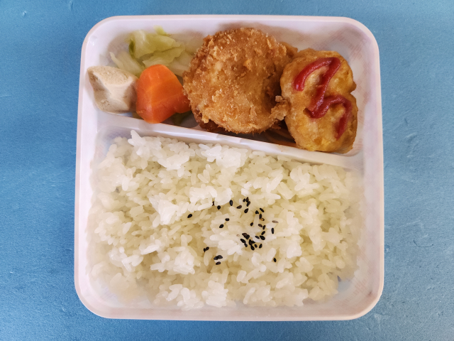 音香’s畑♪ 幼稚園・保育園の給食2025年07月01日 byおかずばたけ
