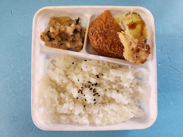 音香’s畑♪ 幼稚園・保育園の給食2025年07月07日 byおかずばたけ
