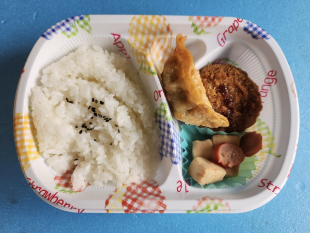 音香’s畑♪ 幼稚園・保育園の給食2025年11月04日 byおかずばたけ