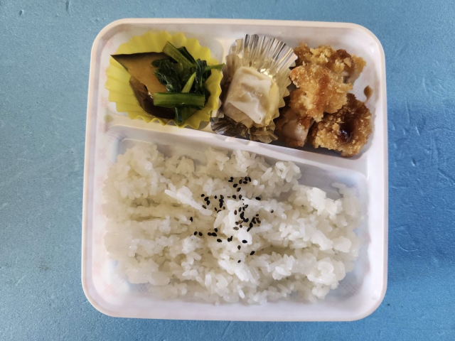 音香’s畑♪ 幼稚園・保育園の給食2025年11月06日 byおかずばたけ