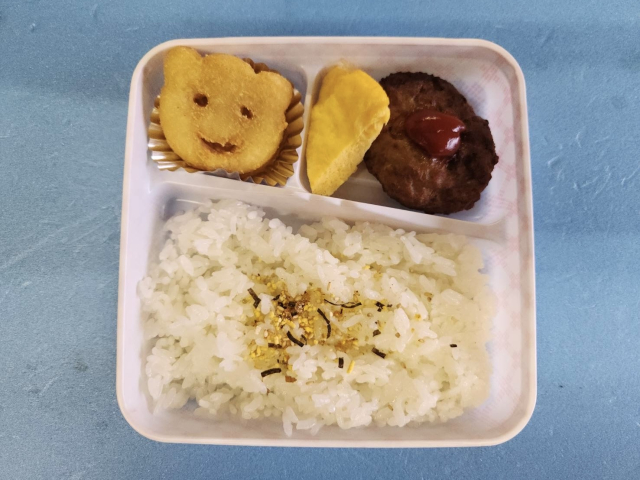 音香’s畑♪ 幼稚園・保育園の給食2025年11月13日 byおかずばたけ