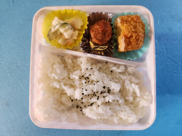 音香’s畑♪ 幼稚園・保育園の給食2025年11月25日 byおかずばたけ