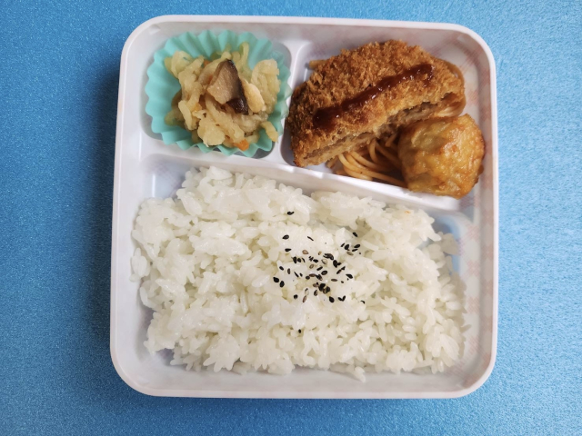 音香’s畑♪ 幼稚園・保育園の給食2026年03月03日 byおかずばたけ