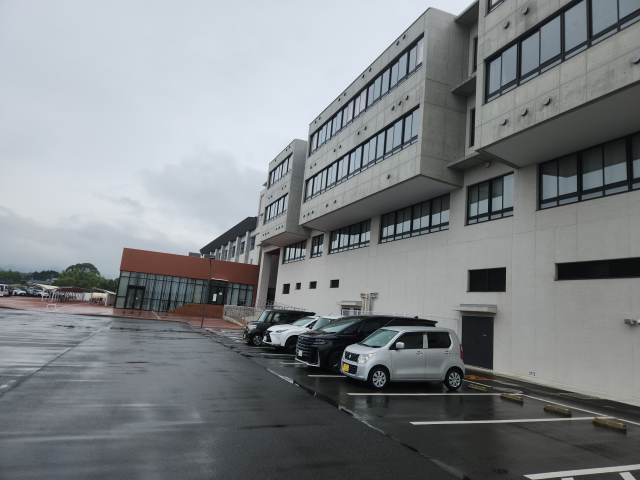 f csċg c쓌wZ 6 by΂