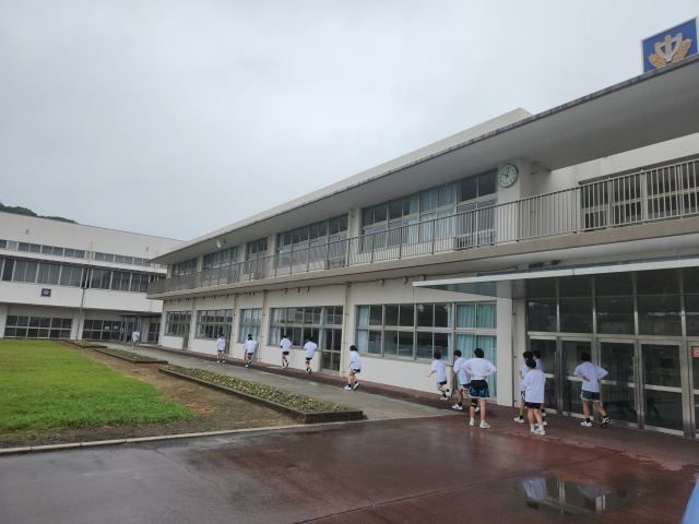 f cSqs qԒrwZ 4 by΂